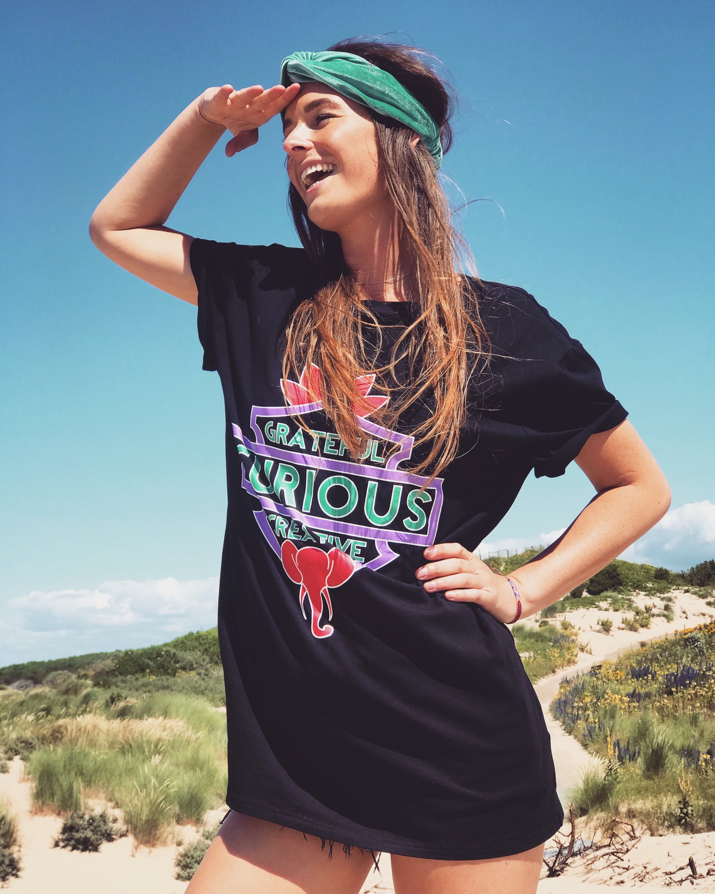 T-shirt Grateful Curious Creative Black